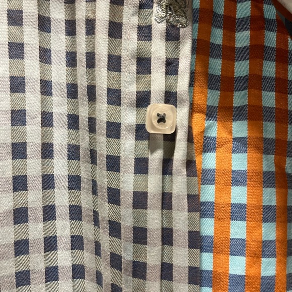 BUGATCHI shape fit, tailored men’s blue checkered dress shirt, large - Picture 8 of 13